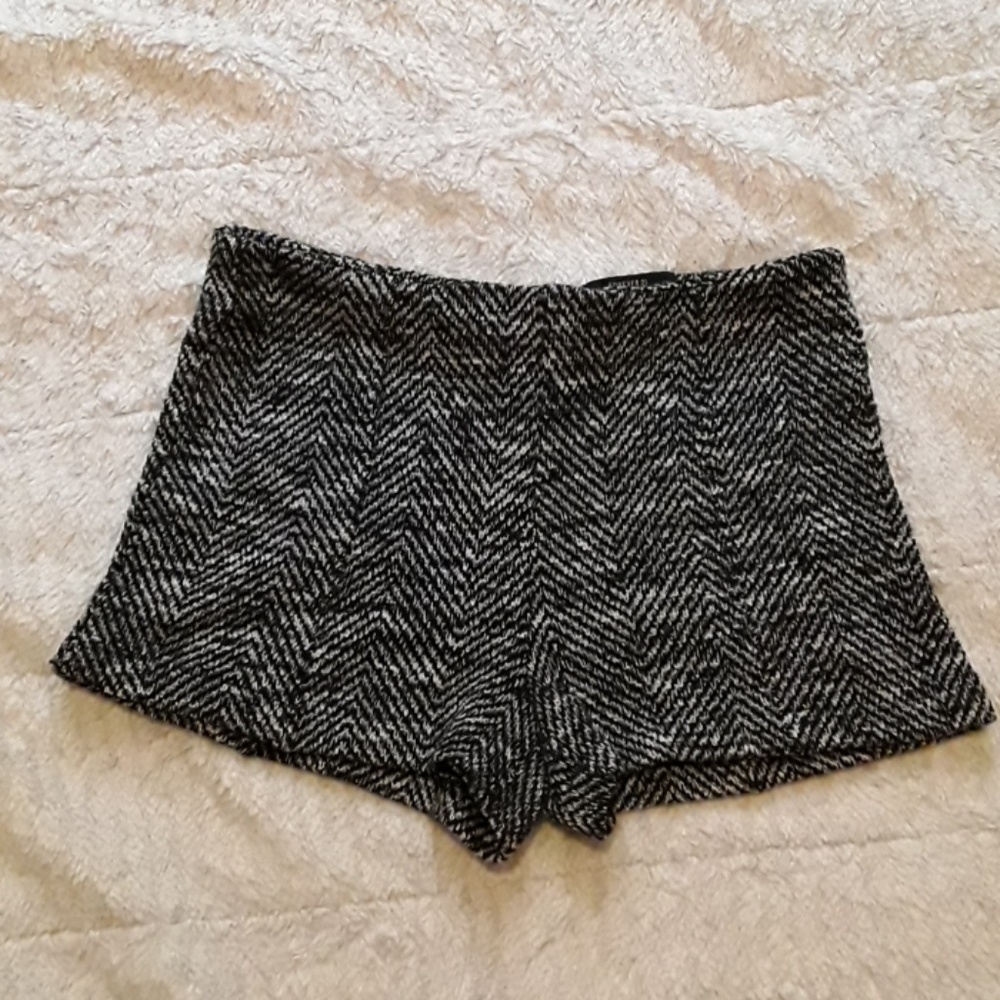 F21 shorts.